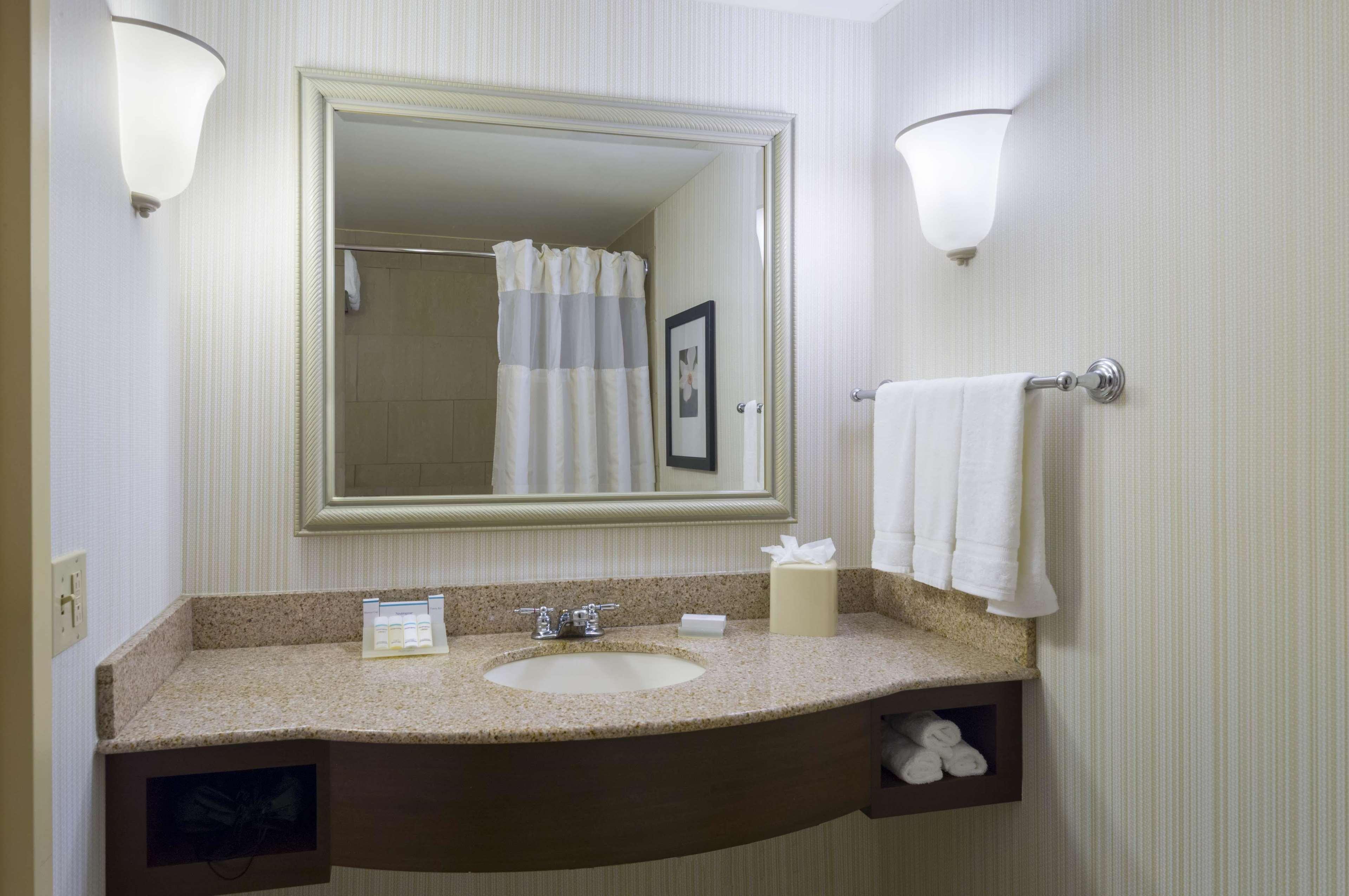 Hilton Garden Inn Hartford South/Glastonbury Экстерьер фото