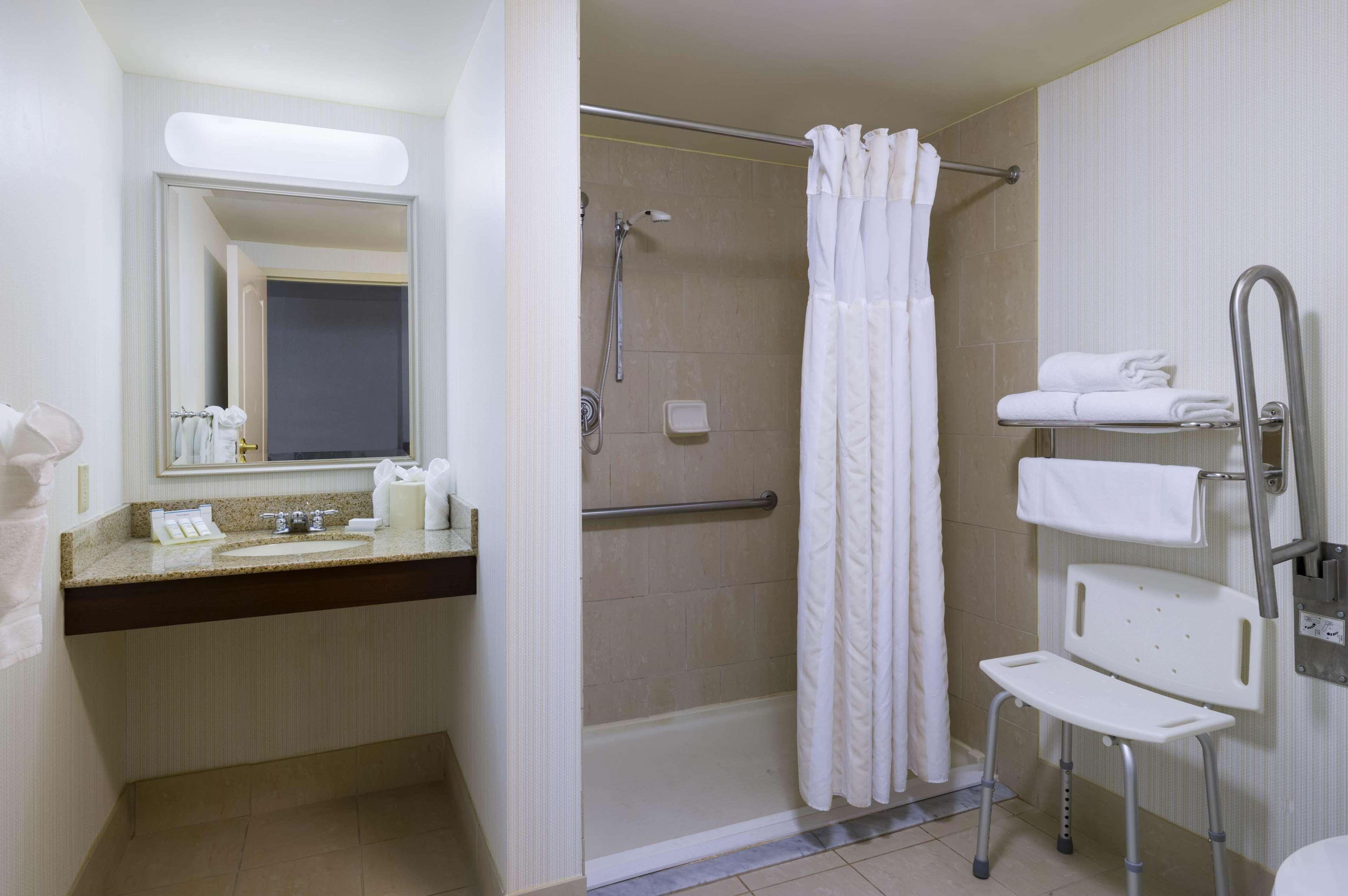 Hilton Garden Inn Hartford South/Glastonbury Экстерьер фото