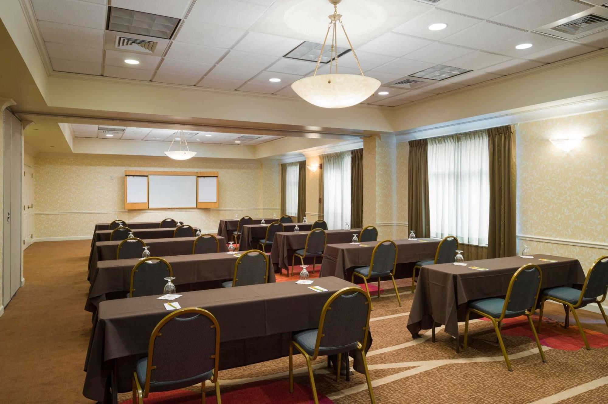 Hilton Garden Inn Hartford South/Glastonbury Экстерьер фото